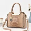 Bolso de Mujer Taizhou Estilo Popular Bolso de Hombro Bolso Cruzado Bolso de Madre Atmosférico Combinación Perfecta Bolso de Mano Nueva Moda Verano 2024