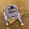 Pañuelo triangular de bebé retro con rayas florales y pompones, calentador de cuello para niños y niñas, pañuelo triangular versátil a prueba de viento para primavera y otoño