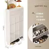 Gabinete para zapatos ultra delgado estilo crema para la entrada del hogar, gabinete de recibidor con puerta abatible con zapatero simple de gran capacidad integrado