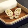 Broche de Mariposa Dorado con Corte de Piedra Estilo Retro Palacio, Pin Versátil de Insecto Exquisito y Compacto Accesorio Antiexposición