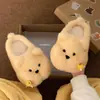 Lindas Pantuflas Peludas de Oso Abeja para Mujer de Invierno Rellenas Calientes Baotou Antideslizantes de Suela Gruesa para el Hogar de Interior de Algodón