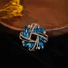 Broche Japonês e Coreano de Moda Transfronteiriço de Luxo para Mulheres, Fivela de Lenço com Strass, Fivela Anti-Exposição, Broche de Lapela de Cristal, Acessórios para Terno