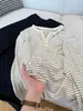 Camisa Henley Básica com Gola V e Botões de Concha para Mulheres, Primavera/Outono, Listras Color Block, Camiseta de Manga Longa Camada Base Interna