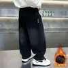 Pantalones Forrados de Felpa para Niños Estilo Otoño e Invierno 2026 Nuevos Pantalones Rectos de Forro Polar de Invierno para Niños Ropa de Invierno para Bebé Jeans
