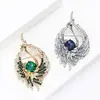 Nuevo Broche de Pavo Real Invertido de Pedrería de Lujo Ligero Exquisito Europeo y Americano Transfronterizo Pin de Joyería para Ropa de Mujer de Alta Gama Chal Ramillete