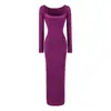 Atacado de roupas femininas estilo europeu e americano, da moda, nova coleção de outono, vestido de renda puro e sedutor com sutiã embutido e fenda lateral