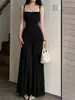 Vestido Largo Negro Sólido con Tirantes Finos y Cuello Cuadrado para Mujer, Cintura Adelgazante, Diseño de Pliegues Laterales, Vestido de Gala Adelgazante para Banquetes