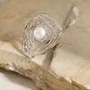 Anillo Abierto Redondo Hueco Irregular Transfronterizo Europeo y Americano Anillo para Dedo Índice de Lujo Ligero Gama Alta Diseño de Joyería de Nicho