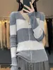 Cardigan de Lã Fina com Gola V Contrastante e Cordão, Fechamento Duplo com Zíper, Modelagem Slim, para Trabalho e Lazer, Primavera/Verão, Feminino