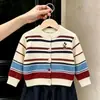 Ropa infantil estilo coreano 2026 otoño e invierno nuevas llegadas: Cárdigan de punto bordado de Mickey a rayas y pantalones anchos con puño para niños y niñas