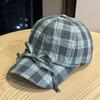Gorra de Béisbol con Lazo a Cuadros de Diseño de Nicho Estilo Coreano para Mujer, Gorra de Estilo Universitario a Cuadros Pequeños en Blanco y Negro a la Moda Retro
