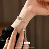 Pulseira Flor de Zircônia Rombo Dourada Eletrodepositada, Pulseira Minimalista de Nicho de Luxo Leve, Joia Versátil de Alto Padrão com Temperamento