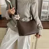 Bolsa de Hombro Cruzada de Verano 2026 Estilo Nuevo Perezoso Retro de un Solo Hombro Debajo del Brazo Bolso Cruzado Simple de Moda para Viajes de Oficina