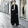 Casaco longo tipo echarpe transfronteiriço oversized, modelagem solta e emagrecedora, sobrecasaco longo tipo robe com lapela e mangas morcego, sobretudo estilo Miyake