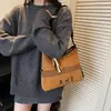 Bolso tote versátil, gran capacidad, bolso de hombro, casual, para el trabajo, estilo nuevo, gamuza, con diseño de letras, para mujer, 2026, para ir al trabajo