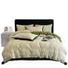 Juego de Cama de Felpa de Leche Engrosada de Invierno de Cuatro Piezas Sábana Completa de Terciopelo Estampado Estilo Pompón de Pelo de Conejo Juego de Tres Piezas Estilo Sábana Ajustable