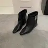 2026 Fivela de Cinto Botas de Bico Quadrado Botas de Tornozelo de Solado Macio Estilo Western Outono Salto Bloco Couro Macio Pernas de Calça Aumento Interno da Altura Retrô Feminino