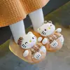 Sapatos infantis de algodão para o inverno, quentes e forrados com fleece, com solas antiderrapantes, grossos e fofos, para meninas pequenas e bebês