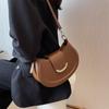 Moda 2022 diseño francés simple textura bolsa de sillín bolso de mano para mujer hombro axila bolsa de media luna bandolera