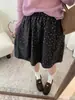 Saia de comprimento médio para mulheres, estilo retrô, tecido escovado, estampa floral, corte A, evasê, cintura alta, caimento solto e emagrecedor, coleção outono/inverno 2026
