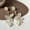 Pendientes de Borla de Perla con Pétalos de Zircón Aguja Plateada Pendientes Largos Elegantes Franceses Elegantes Elegantes Pendientes de Moda Estilo Chanel Pequeños para Mujer