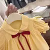 Conjunto Nuevo de Verano 2026 para Bebé Niña Estilo Coreano con Camisa de Muñeca con Lazo y Shorts de Mezclilla Conjunto de Dos Piezas Moderno