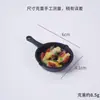 Mini Sartén Artificial Modelo de Cocina Miniatura Comida Artificial Empanadillas Fritas Panes Horneados Colgante Creativo de Bocadillo Gourmet