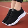 Zapatos de malla de adhesivo frío Fujian para mujer, ligeros, suela suave, zapatillas deportivas para mujer, tacón plano, antideslizantes, zapatillas para correr, zapatillas para correr transfronterizas