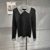 Novedad de Otoño 2026: Camiseta de Manga Larga con Cuello Polo de Color Contrastante, Corte Slim de Alta Gama y Diseño Elegante