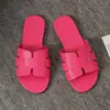 Nuevos Estilos de Pantuflas 2025 para Primavera y Verano, Sandalias Planas de Punta Redonda de Playa de Moda, Pantuflas Antideslizantes para Mujer