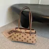 Bolsa de Veludo com Flocagem Feminina 2026 Novo Design Pequeno de Nicho Bolinhas Bolsa de Ombro Único Sob o Braço Maillard Casual para o Dia a Dia