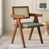 Cadeira de Jantar Vintage Nórdica em Madeira Maciça Cadeira para Mesa de Jantar Doméstica Encosto da Cadeira Cadeira com Braços Cadeira de Rattan Antiga Chandigarh