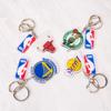 Llavero NBA Lakers 76ers Bulls Clippers Logo del Equipo de Baloncesto Llavero Acrílico Venta al por Mayor Colgante para Mochila Escolar