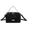 Bolsa Feminina Vintage para o Dia a Dia Cor Sólida Ombro Único Estilo Almofada Modelo Novo 2026 Zíper Externo Simples Bolsa Transversal