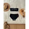 Bikini de Tirantes Finos Estilo Ins Flor de Camelia Luna Blanca Fresco y Elegante, Deseo Sexy y Puro, Traje de Baño Discreto para Resort y Aguas Termales de Verano
