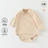 Macacão de Algodão Macio Classe A para Bebê Macacão Triângulo Primavera e Outono Macacão de Engatinhar Manga Longa Roupa de Uma Peça Base de Cor Sólida para Bebê