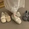 Zapatos planos peludos con lazo estilo hada para mujer, nuevo modelo otoño e invierno 2026, zapatos slip-on con lazo, cálidos y de peluche