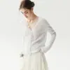 Bai Cai Rong 2026 Otoño/Invierno Suéter de Cachemira para Mujer Cuello en V Suéter de Punto Suave y Holgado Encaje Estilo Francés
