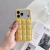 Funda de teléfono iPhone 17 con patrón de lichi de lujo y airbag, media cubierta 17pro carcasa rígida de refrigeración 16promax