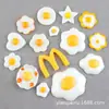 Funda de Teléfono con Pegamento Cremoso y Juguetes de Comida Realistas, Accesorios de Resina de Huevo Frito y Huevo Pochado, Accesorios para el Cabello DIY, Imanes para Nevera al por Mayor