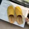Nuevos Zapatos Birkenstock Multicolores de Suela Gruesa Estilo Coreano Otoño e Invierno 2025 Moda Planos sin Cordones Punta Cerrada Pantuflas Medias Retro para Mujer