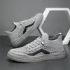 Zapatos de Verano para Hombre, Nuevo Estilo, Tejido Fly Knit, Malla Transpirable, Suela Suave, Ligeros, Antideslizantes, Slip-on, Deportivos Casuales, Venta al por Mayor