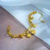 Pulsera de acero de titanio chapada en oro, moda simple estilo coreano, colgante de amor personalizado, pulsera multicapa, venta al por mayor de fábrica