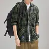 Camisa de manga larga a cuadros de algodón puro estilo retro americano para hombre, holgada y versátil, camisa casual de primavera con un diseño elegante, chaqueta de marca moderna