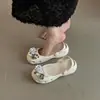 Pantuflas Cerradas con Decoración Floral para Mujer 2026 Verano Estilo Lindo Suela Gruesa Antideslizantes Slip-On Color Sólido Pantuflas de Casa para Niñas