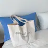 Bolsa de Lona de Gran Capacidad para Verano 2026 Bolso Tote Simple con Bordado de Letras para Mujer Bolso Tote Versátil Nuevo de Gran Capacidad