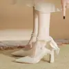 Primeiro Encontro Ji Sapatos de Salto Alto Exquisitos Vestido de Noiva Principal Sapatos de Noiva Planos Bico Fino Salto Bloco Corrente de Pérolas Mary Janes Madrinha Mulher