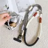 Cordão longo de tecido bicolor para celular com porta-moedas, alça de pescoço cruzada para carregar celular, alça de ombro multifuncional