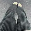 Pantalones de Rayas Verticales Blancos y Negros para Hombres y Mujeres 2024 Nuevos Pantalones Rectos Caídos de Primavera y Otoño para Adolescentes Pantalones Casuales Resistentes al Desgaste