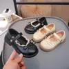 Zapatos de princesa de cuero para niñas, colección otoño 2026, estilo infantil con lazo, planos negros de inspiración británica, para actuaciones de niñas pequeñas